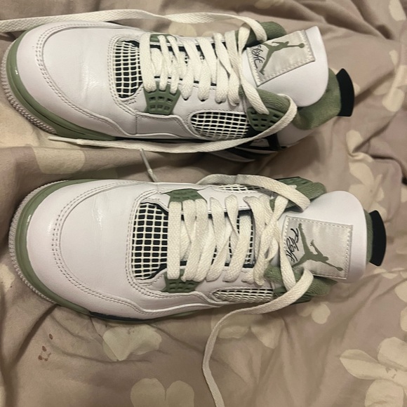 Jordan 4 Seafoams - Picture 2 of 10